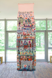 “Gestrickt, geklebt, geknotet... Art Brut und Textil“
